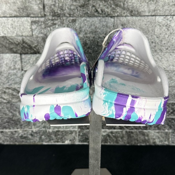 Lusso Cloud Scenario Slide F Jerry - NEW - M10 - Picture 6 of 9